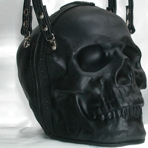 black skull clutch