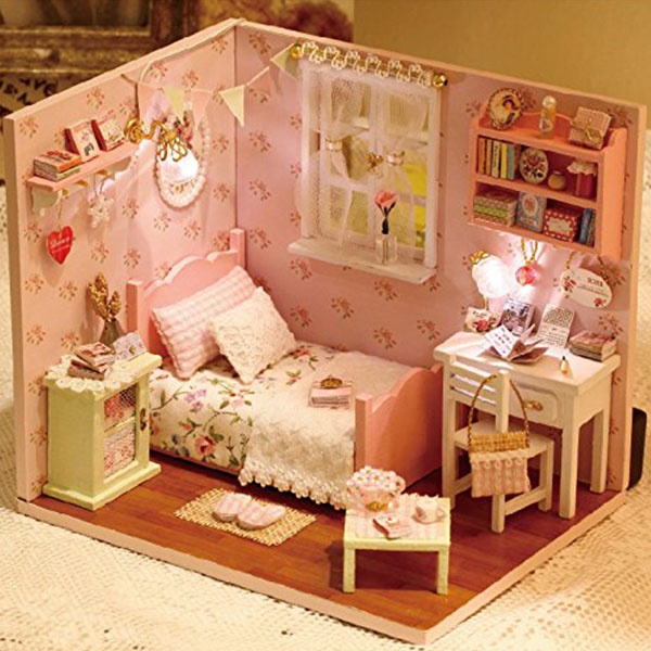 dollhouse miniature dollhouse