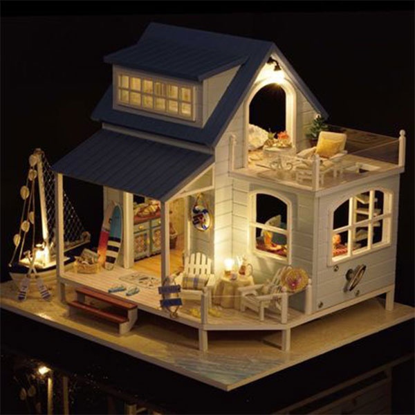 beach dollhouse