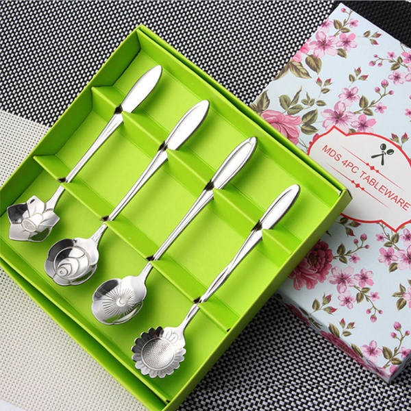 https://rs.apolloboxassets.com/images/sku1868-Creative-Flowers-Pattern-Stainless-Steel-Stirring-Spoons/Array_1.jpg