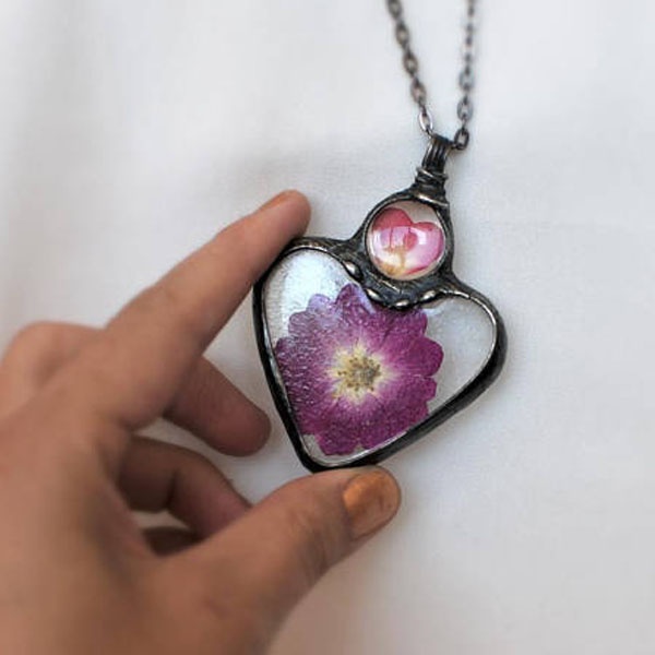 Heart Flower Necklace - ApolloBox