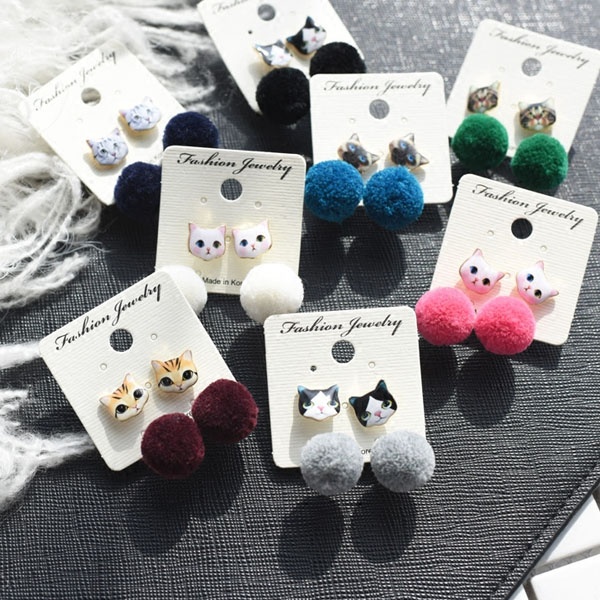 Kitten Pom Pom Earrings - ApolloBox