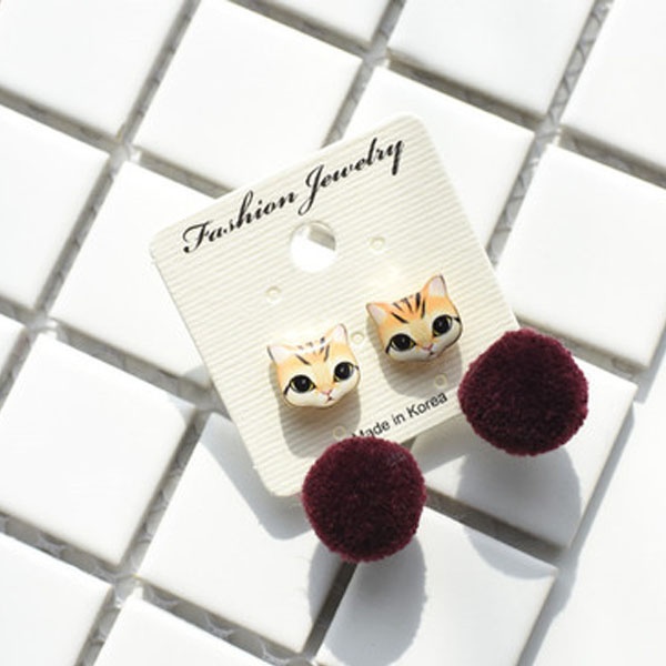 Kitten Pom Pom Earrings - ApolloBox