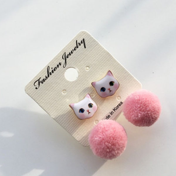 Kitten Pom Pom Earrings - ApolloBox