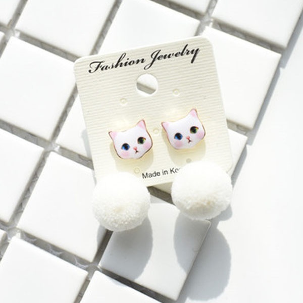 Kitten Pom Pom Earrings - ApolloBox