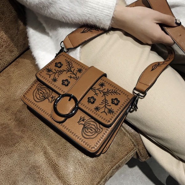 New Box Bags Women Shoulder Bags 2023 Plaid Cellphone Purses with Cute Bear  Pendant Retro Small Square Bag Girls Messenger Bags - AliExpress