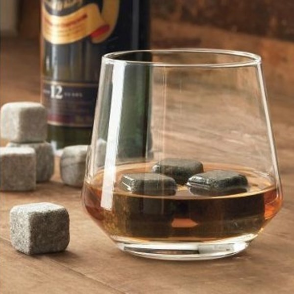 Set Whisky On The Rocks
